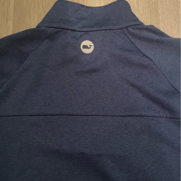 Vineyard Vines Navy and Red Performance Men's Quarter Zip Pullover 🇺🇸 - Picture 5 of 6